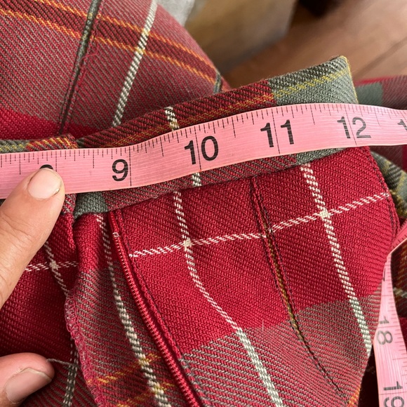 Pure new wool mid length pleated skirt - Picture 4 of 6